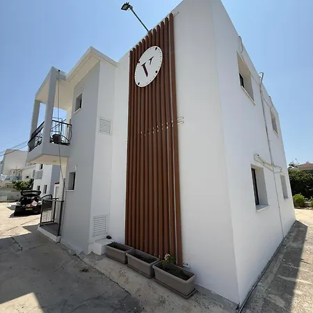 Aparthotel 1Br Apartment W Double Bed Room 2