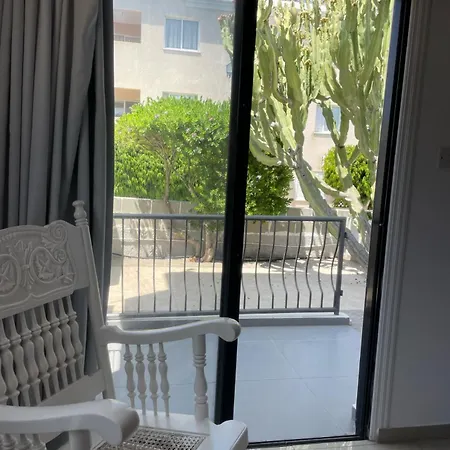 1Br Apartment W Double Bed Room 2 公寓式酒店 *